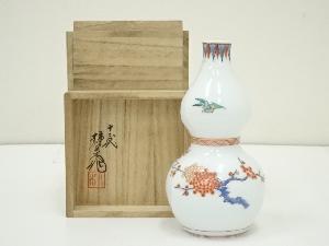 十三代酒井田柿右衛門造　梅鳥文花瓶（共箱）